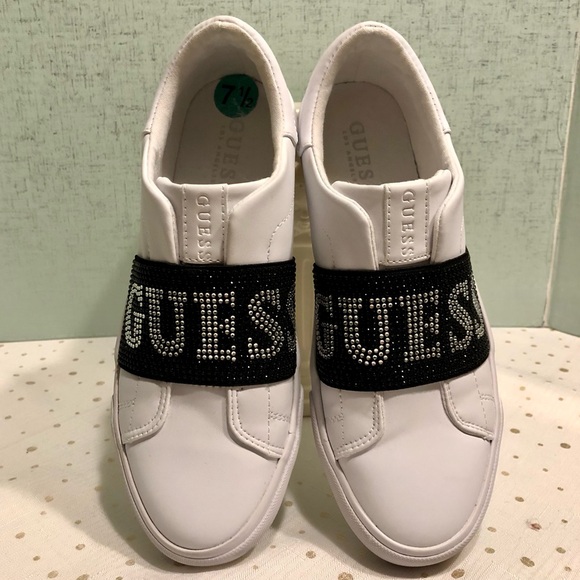 GUESS CRYSTAL LOGO WOMENS Mesha Slip-On Sneakers SIZE 7.5M - Picture 1 of 16